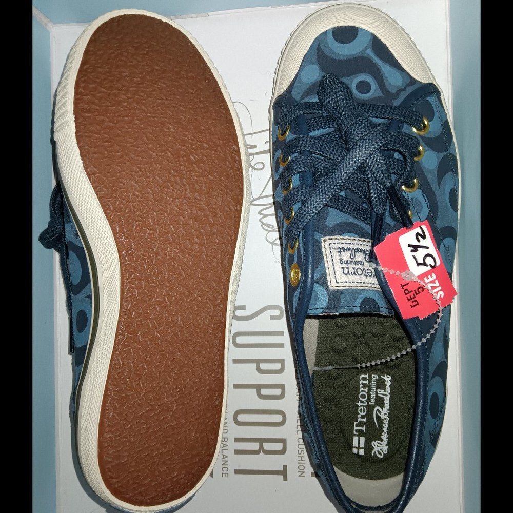 Tretorn SEKSTI Blue Swirl Canvas Fashion Sneakers Size 5.5 Medium BRAND NEW